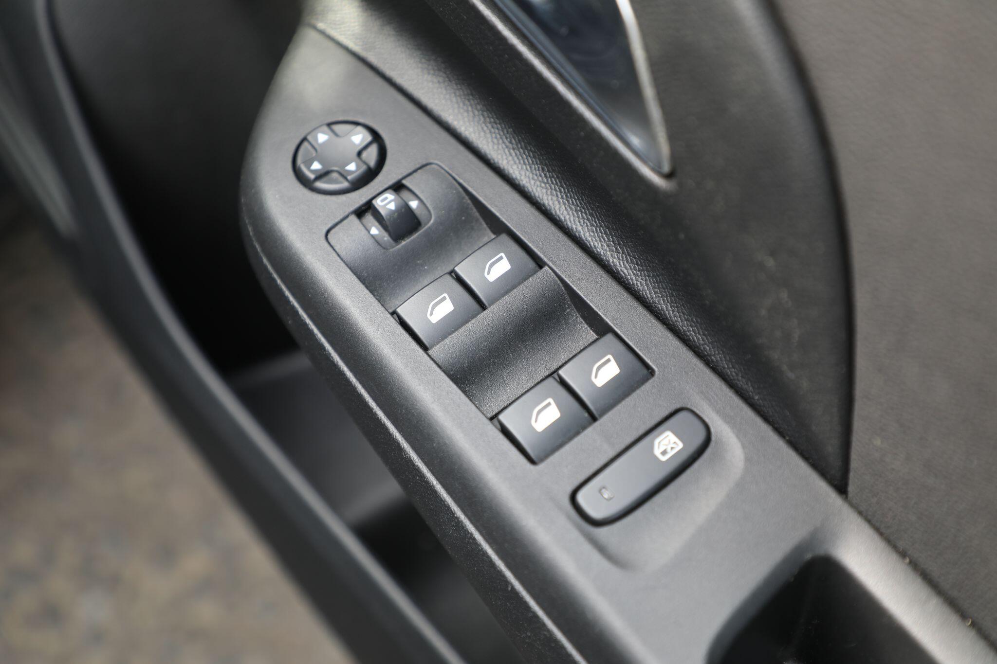 Large vehicle image